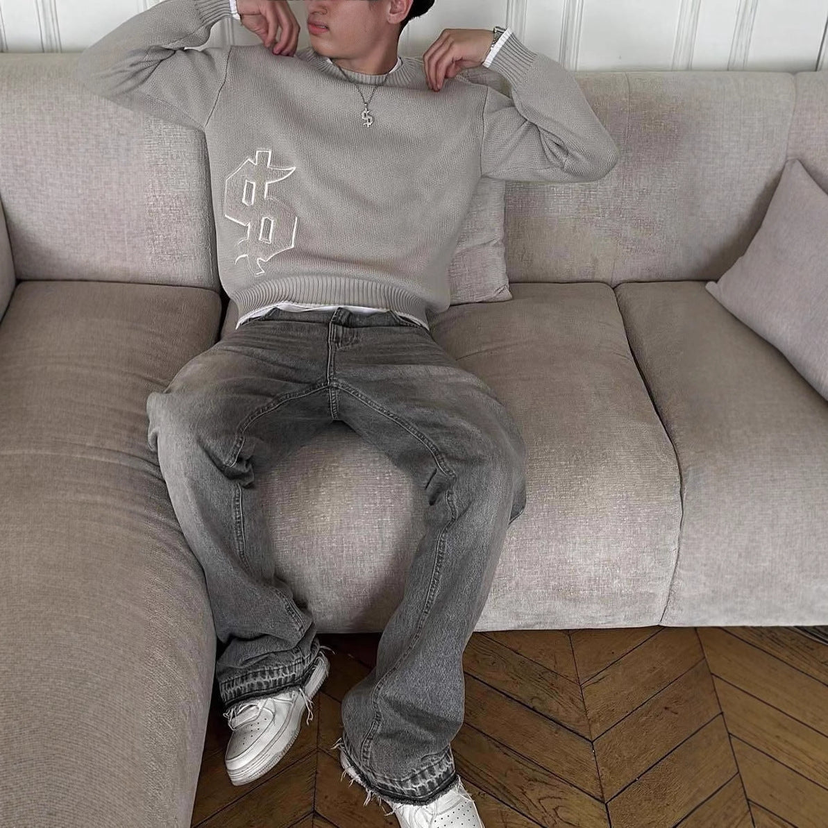 Casual loose long sleeved warm pullover round neck knitted sweater for men